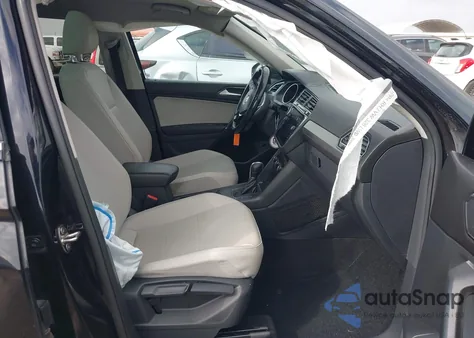 2018 Volkswagen Tiguan 2.0T Se/2.0T Sel z USA, uszkodzony, nr VIN 3VV3B7AX3JM015202